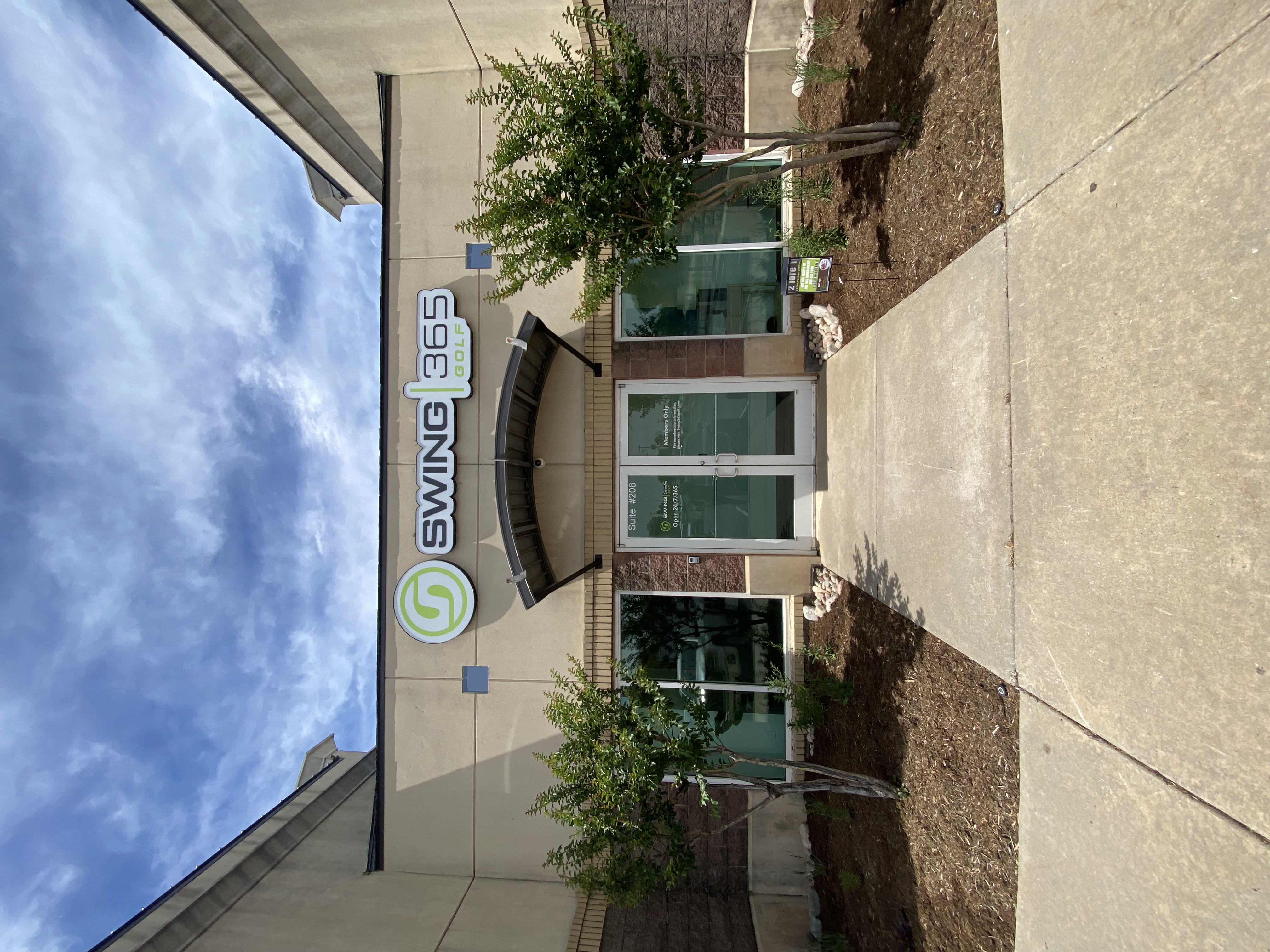 Swing 365 North OKC exterior building