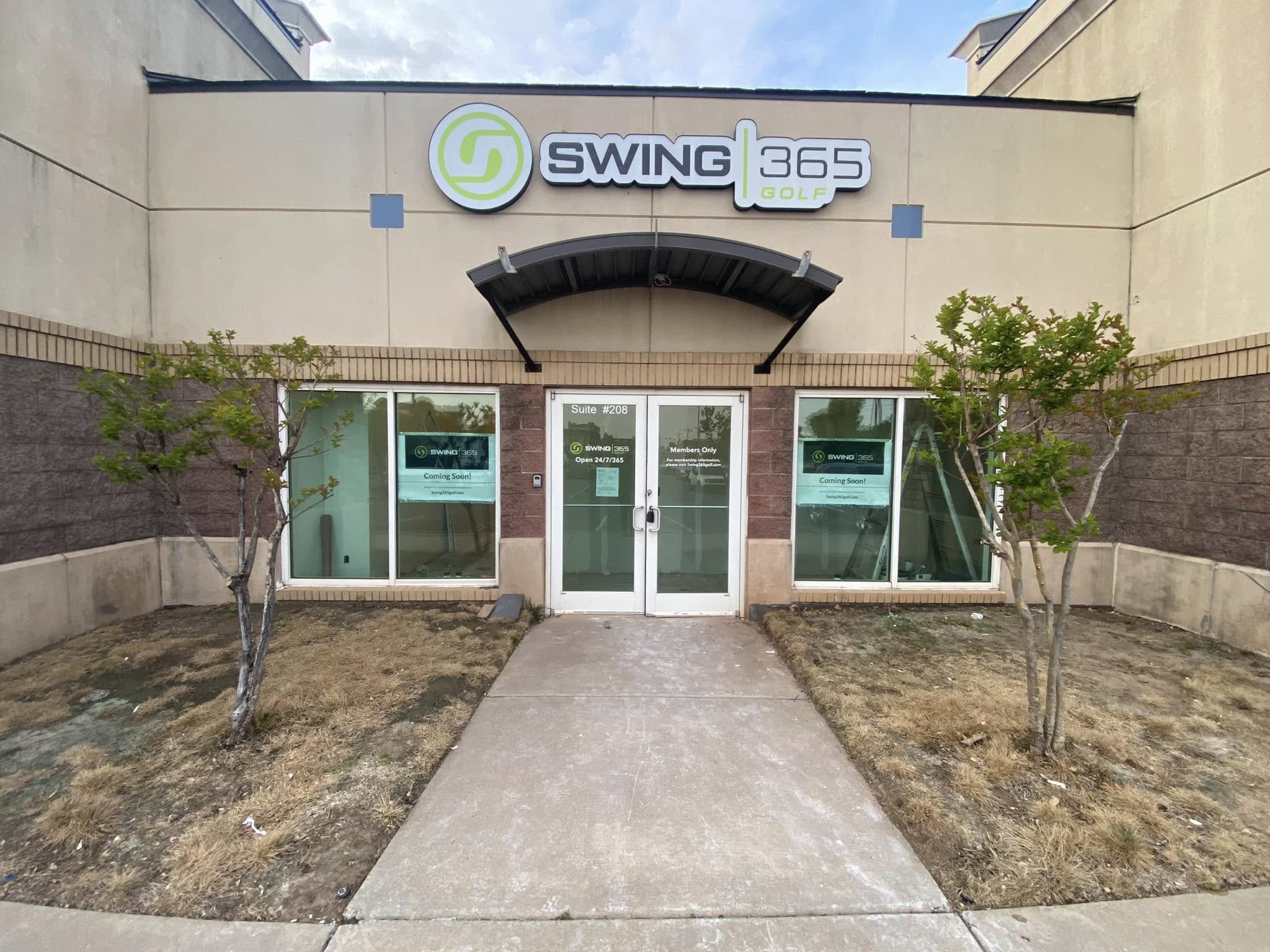 Swing 365 North OKC exterior building